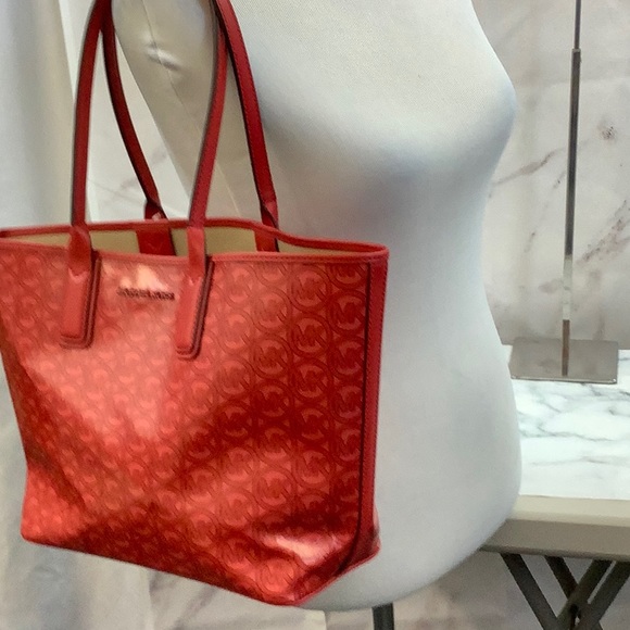 COPY - NWT- Michael Kors Jodie Medium Logo Tote. - Picture 5 of 5